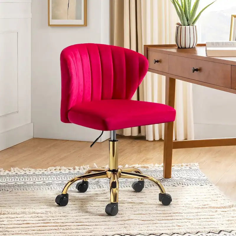 Moderní sametová kancelářská židle s ergonomickým opěradlem typu Wingback, otočná o 360° a se svisle prošívaným opěrákem