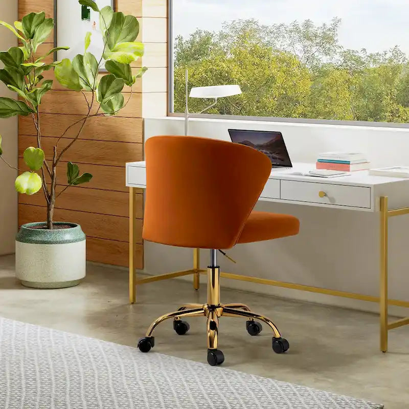 Moderní sametová kancelářská židle s ergonomickým opěradlem typu Wingback, otočná o 360° a se svisle prošívaným opěrákem